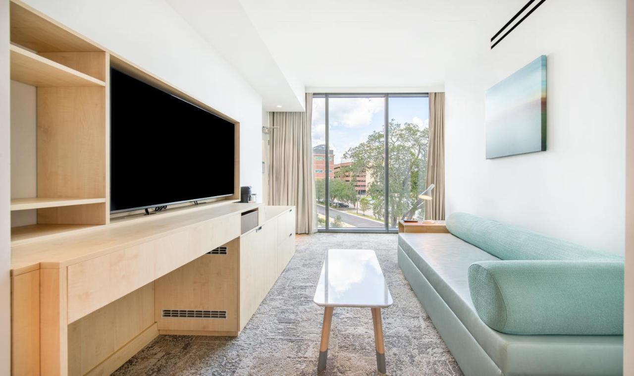 Hotel Eleo At The University Of Florida Gainesville Bagian luar foto