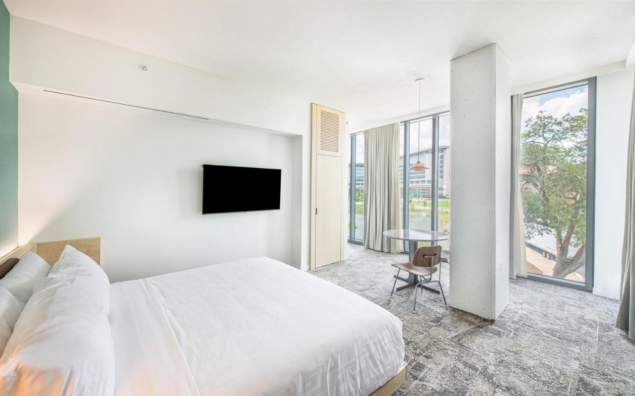 Hotel Eleo At The University Of Florida Gainesville Bagian luar foto